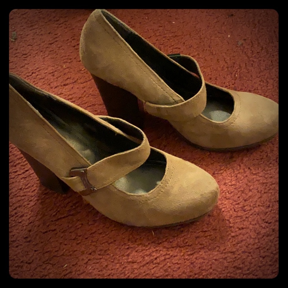 Taupe Wedges Like New